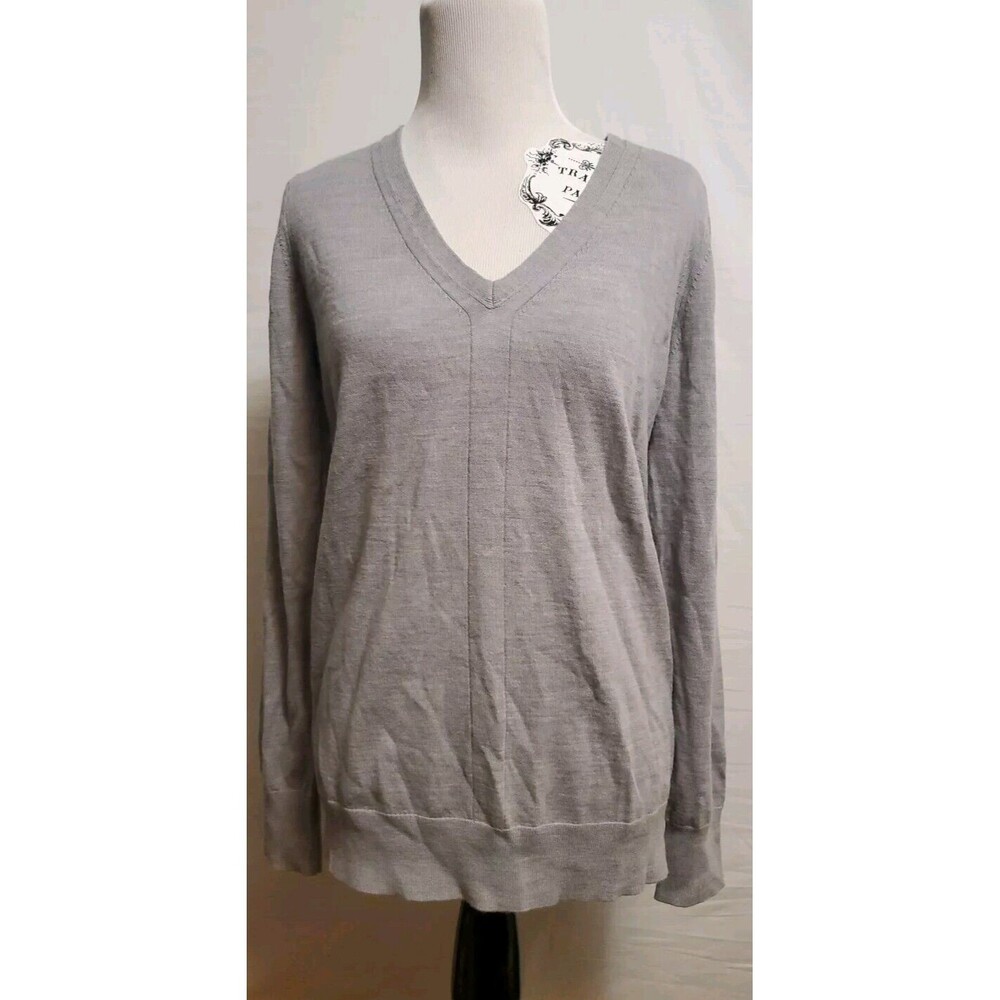 Banana Republic Ladies' 100% Merino Wool V-Neck Sweater Gray Size Medium